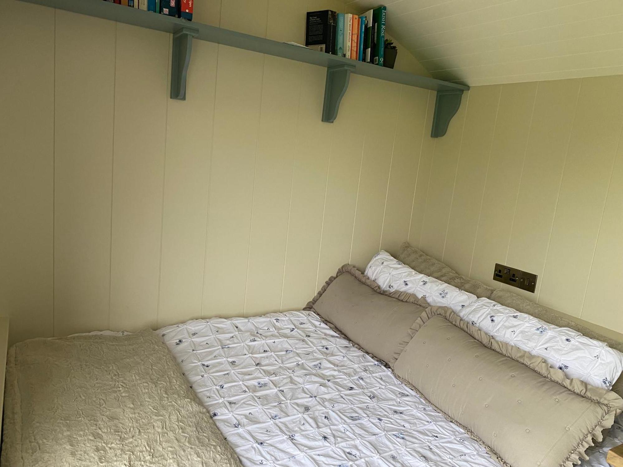 Burren Garden Glamping Hut Villa Boston Exterior photo